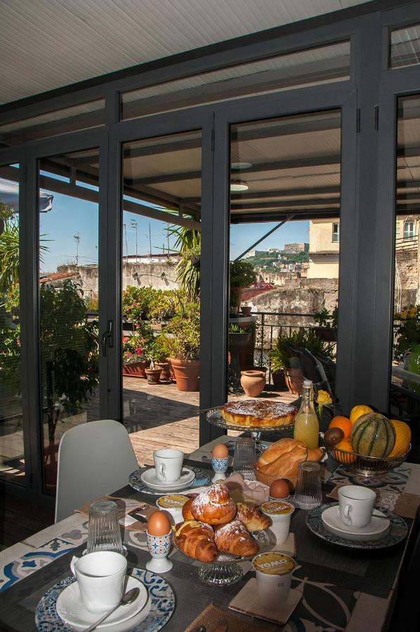 La Terrazza ai Miracoli Bed and Breakfast Napoli Esterno foto