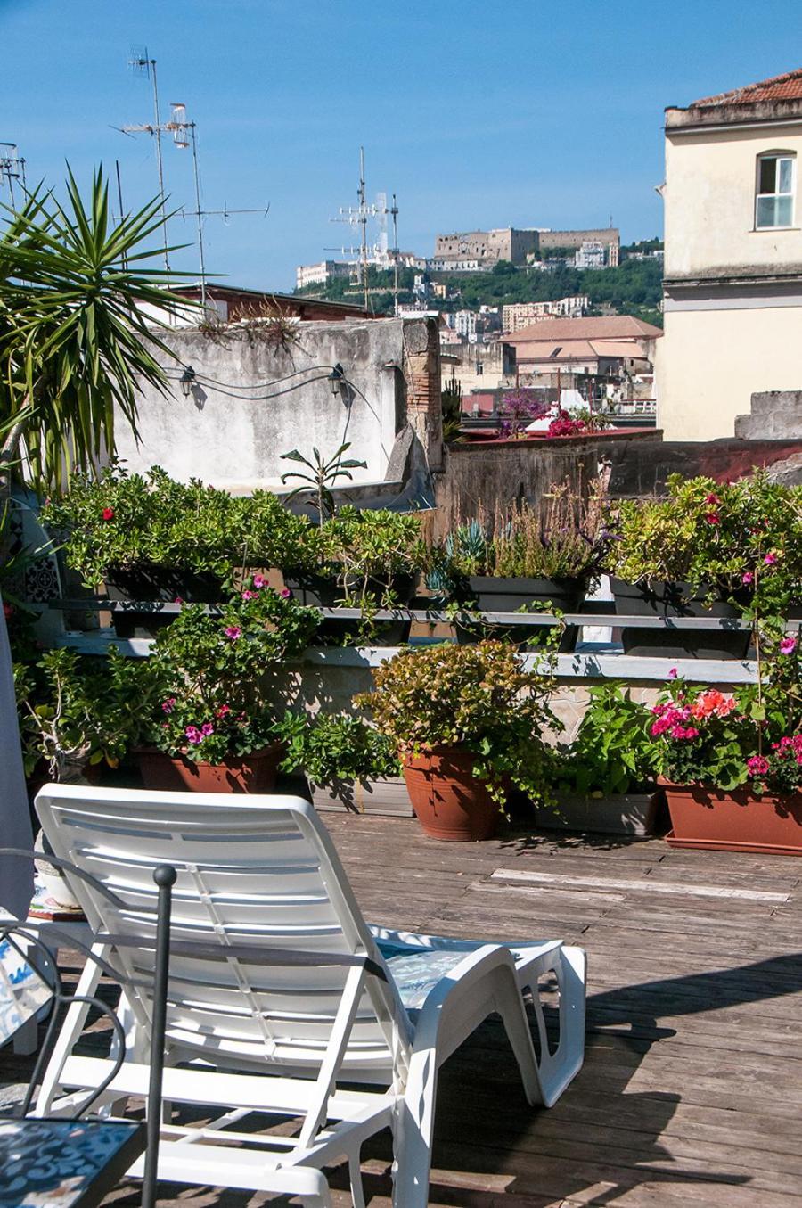 La Terrazza ai Miracoli Bed and Breakfast Napoli Esterno foto