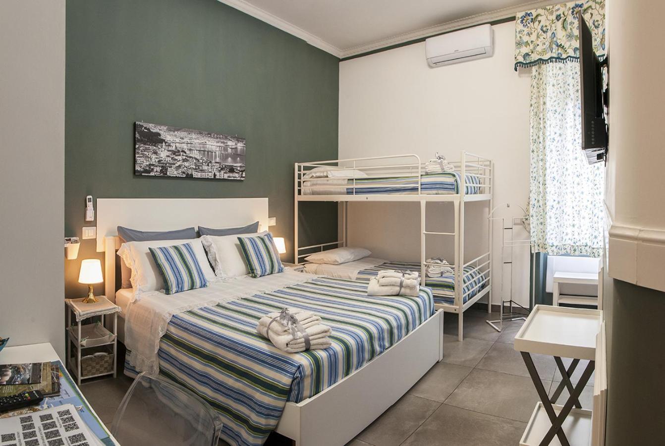 La Terrazza ai Miracoli Bed and Breakfast Napoli Esterno foto